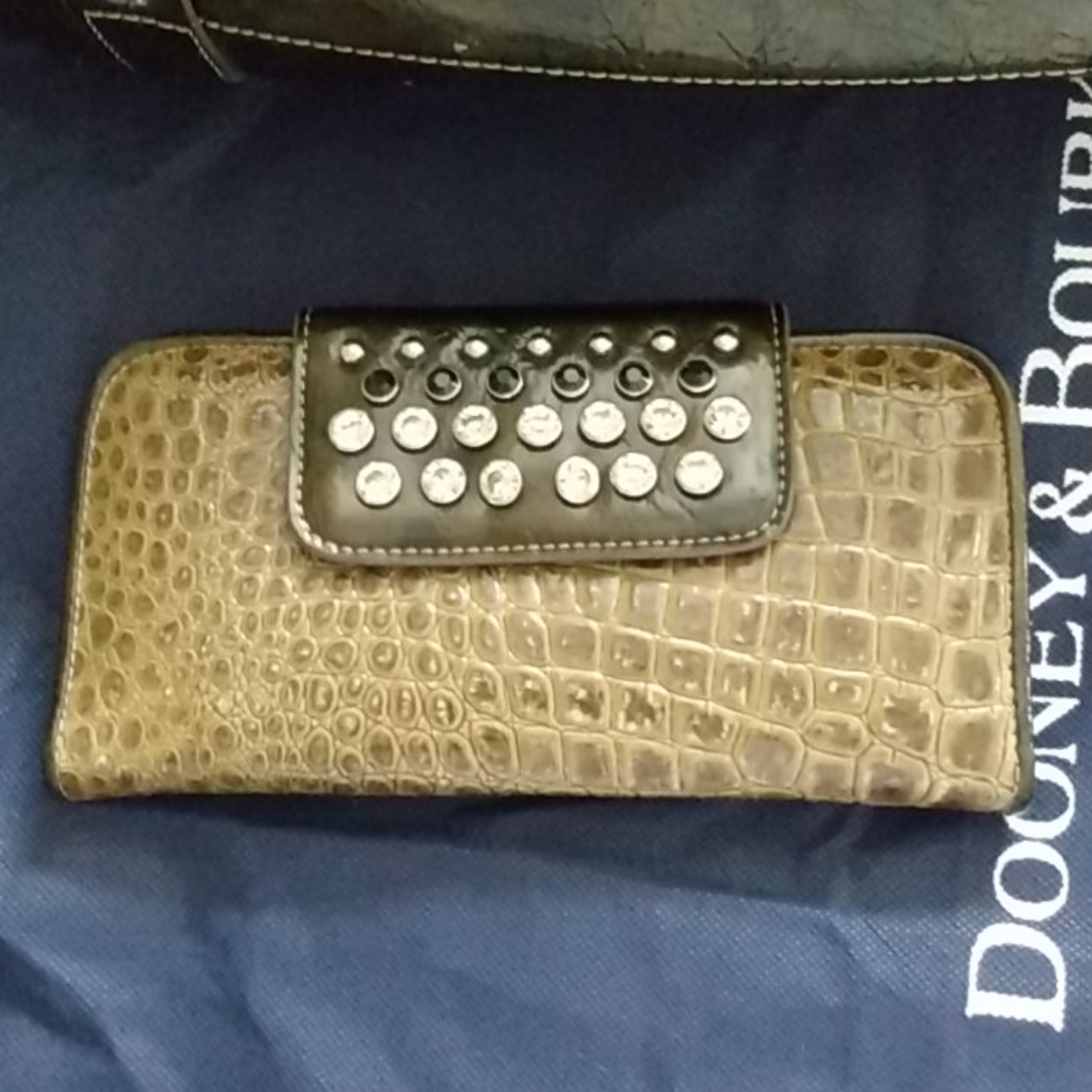 Purse & Wallet - Picture 2 of 3